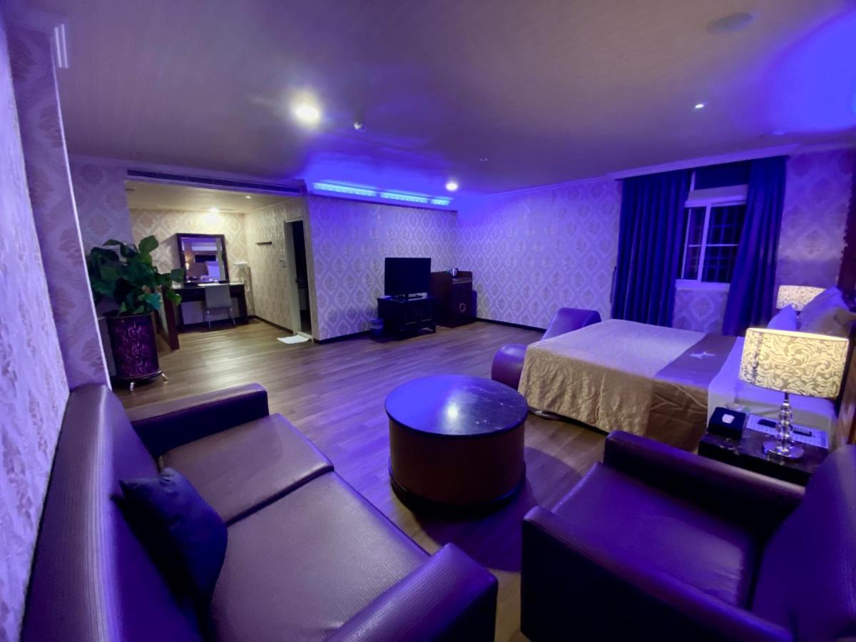 Huang Xing Motel Pingtung Exterior photo