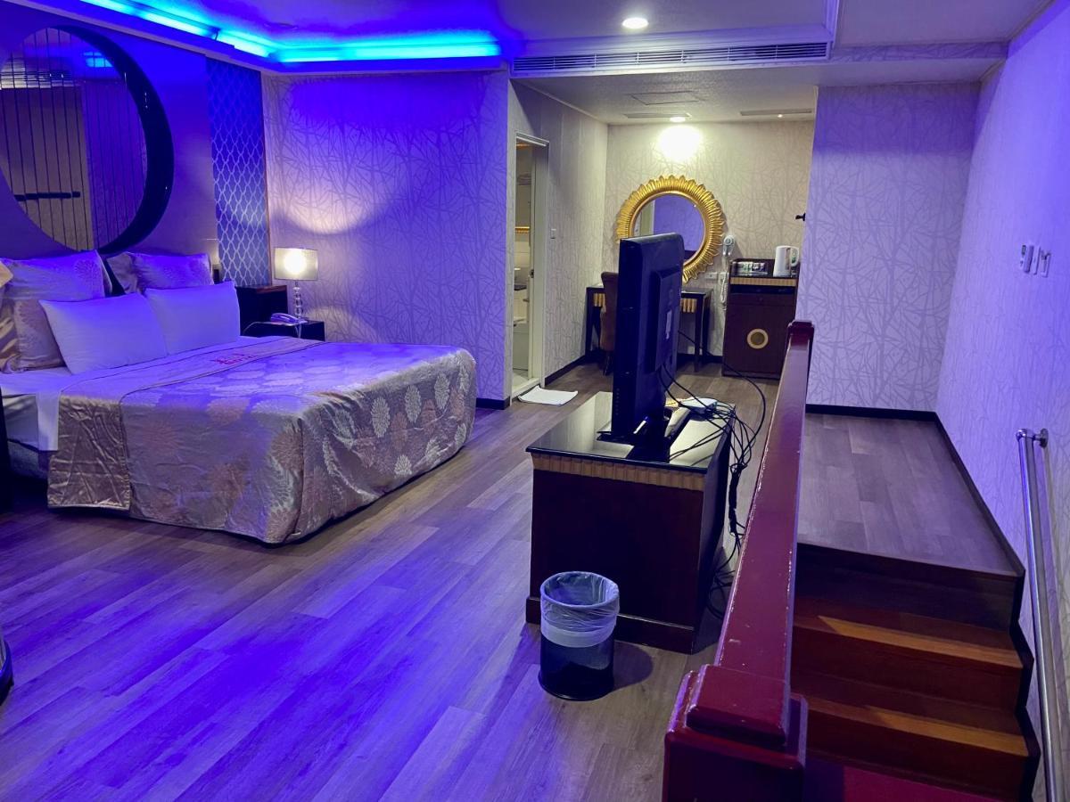 Huang Xing Motel Pingtung Exterior photo