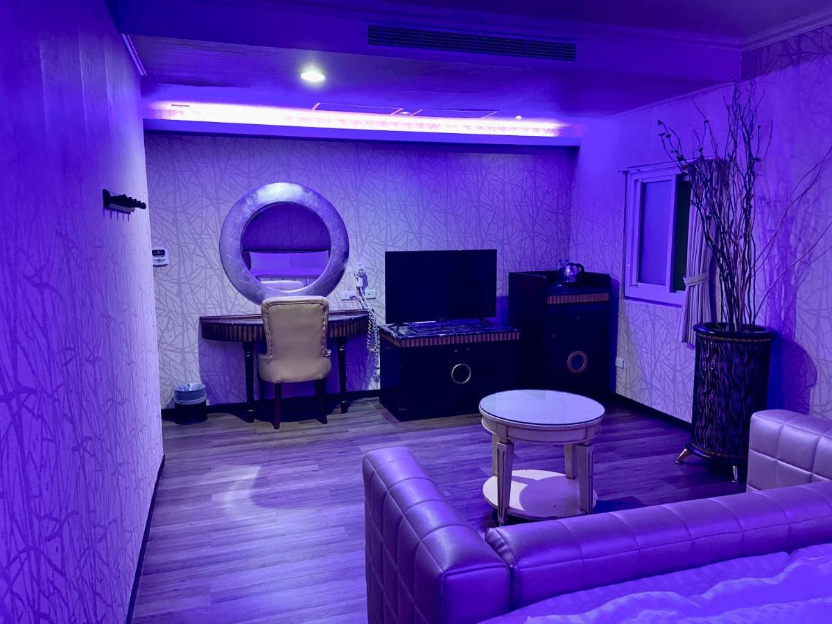 Huang Xing Motel Pingtung Exterior photo