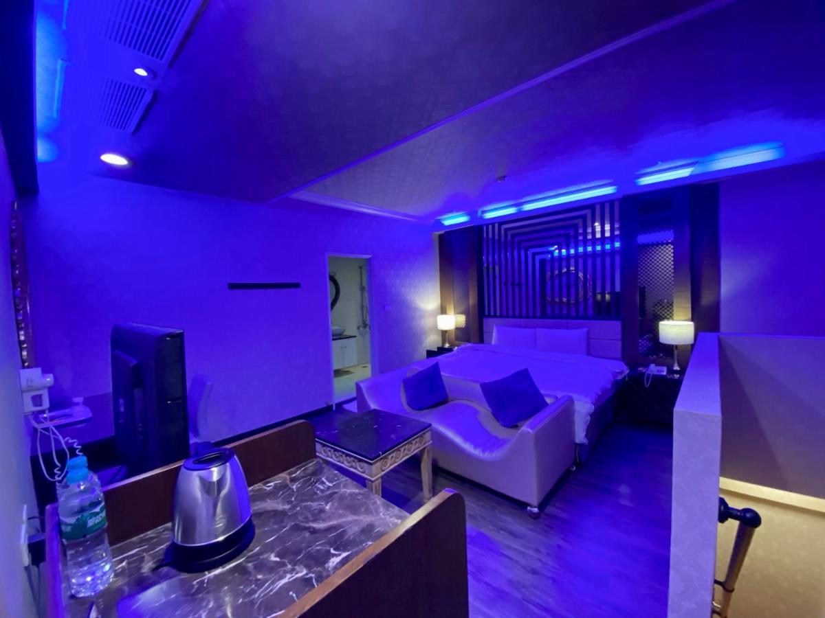 Huang Xing Motel Pingtung Exterior photo
