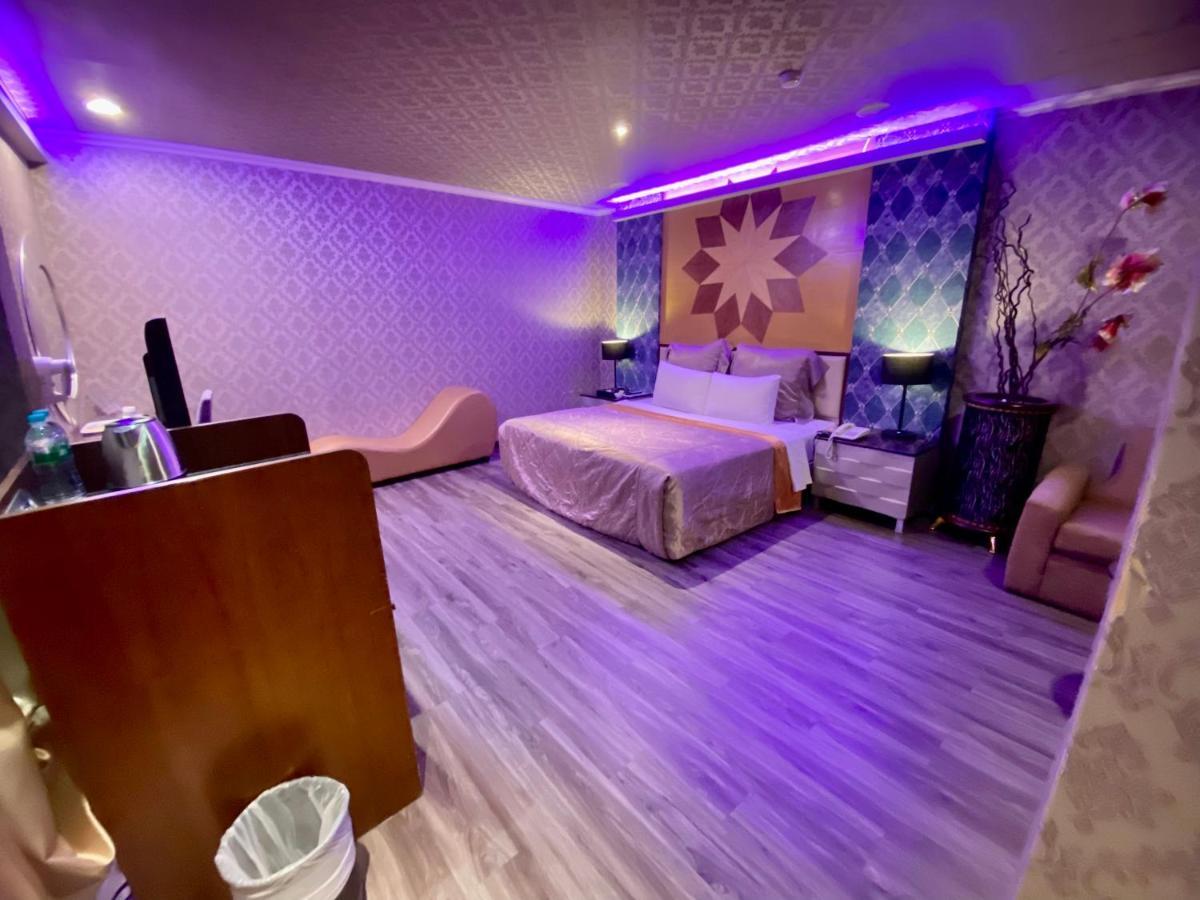 Huang Xing Motel Pingtung Exterior photo